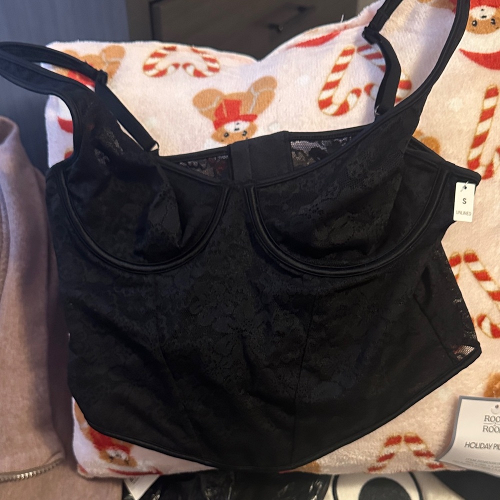 Elegant Black Lace Bustier